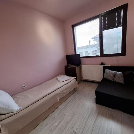 Guest Rooms Simona 2 Opanets Extérieur photo