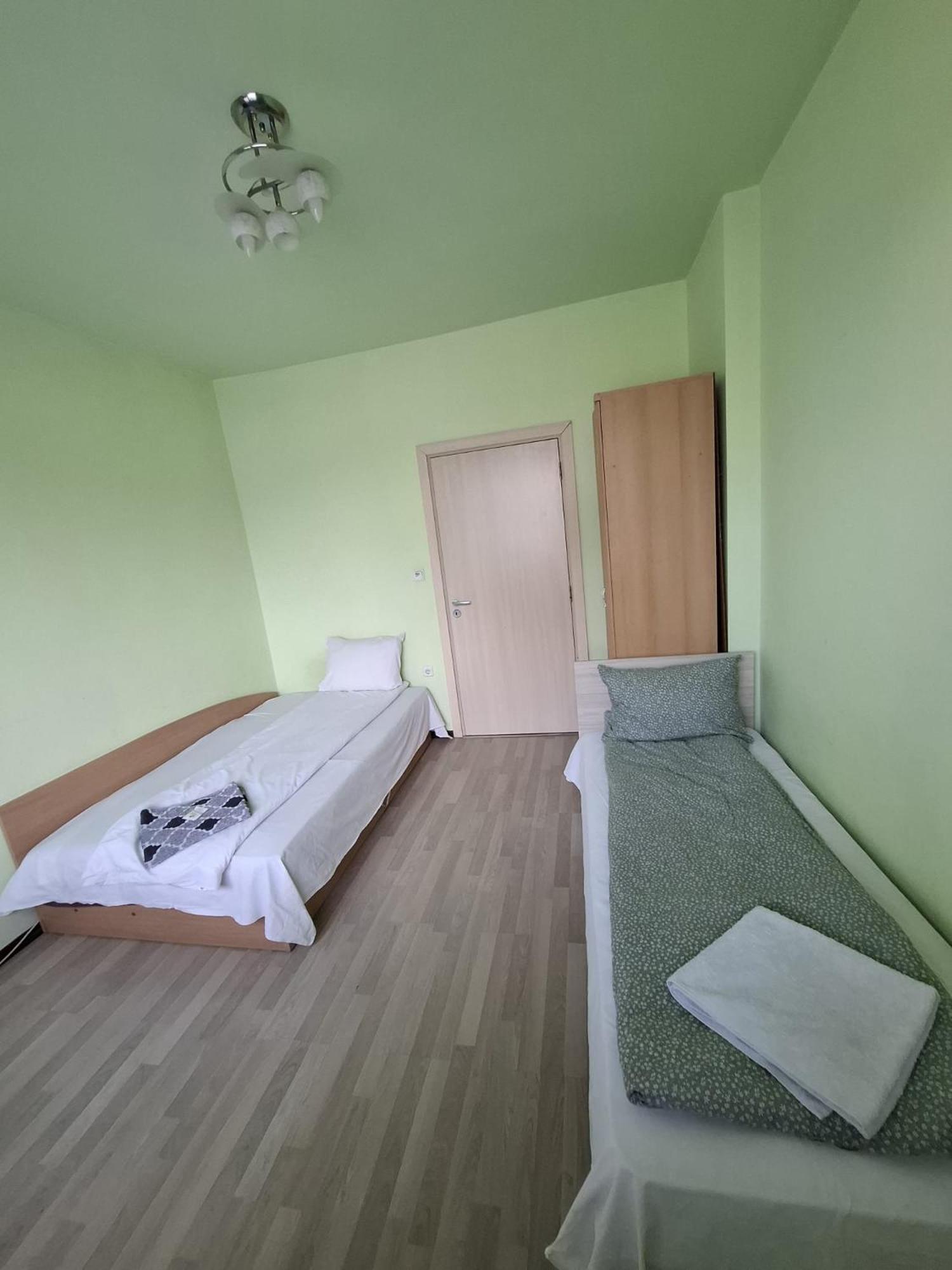Guest Rooms Simona 2 Opanets Extérieur photo